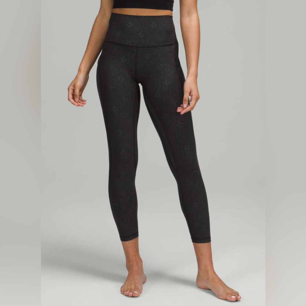 Lululemon Align High-Rise Pant with Pockets 25” in Yogo Emboss Black Graphic